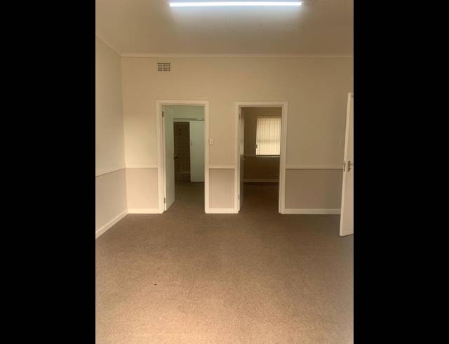 BUSINESS PROPERTY TO RENT IN MILL PARK